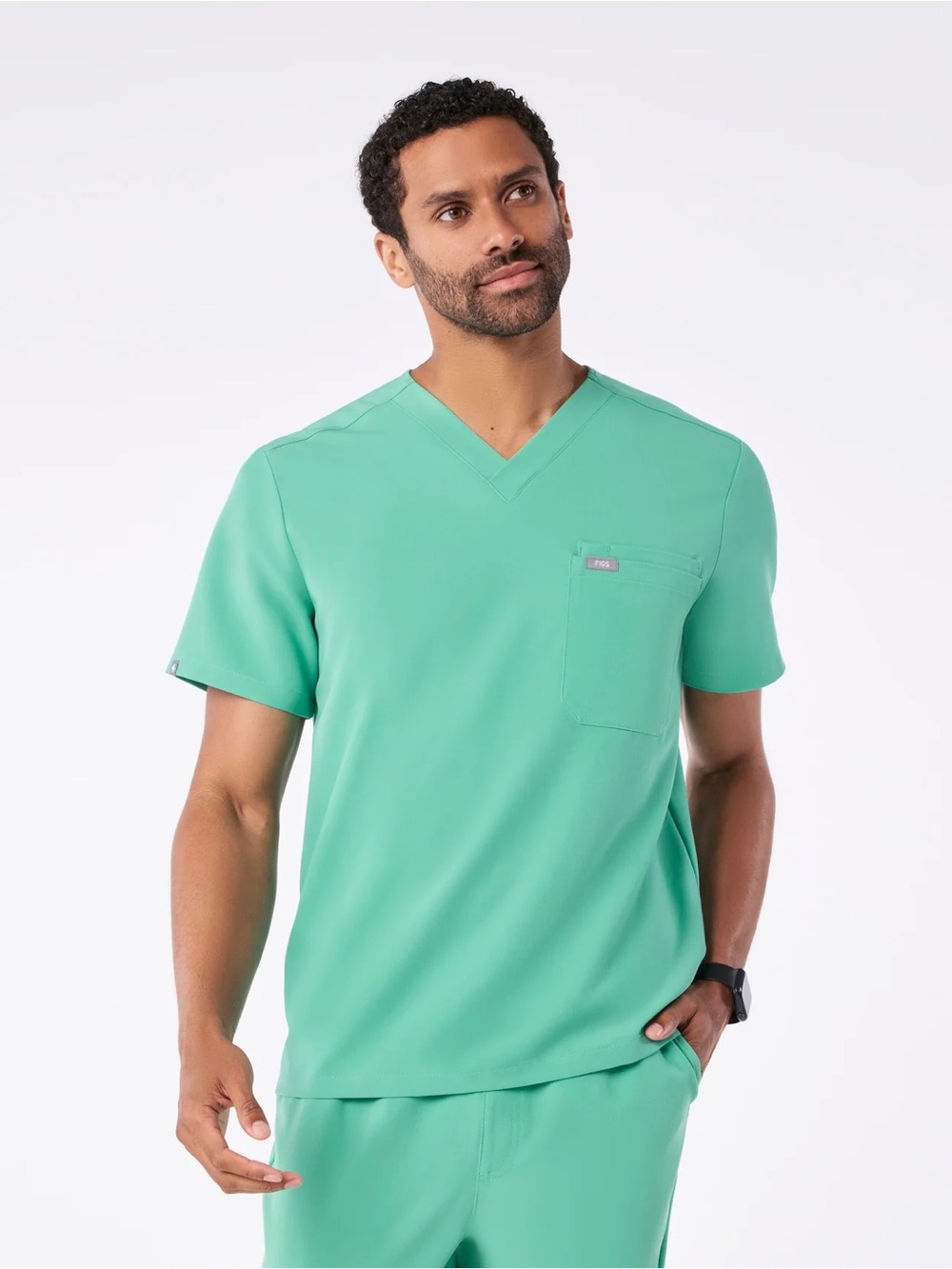 FIGS Men's Surgical Green Leon - Two-Pocket Scrub Top - M / Surgical Green